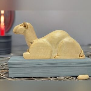 Nativity Camel Sitting In Around Baby Jesus Manger Wood Carved Ralph Herrenbruck